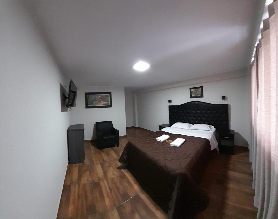Ronald Hotel Churin Luaran gambar